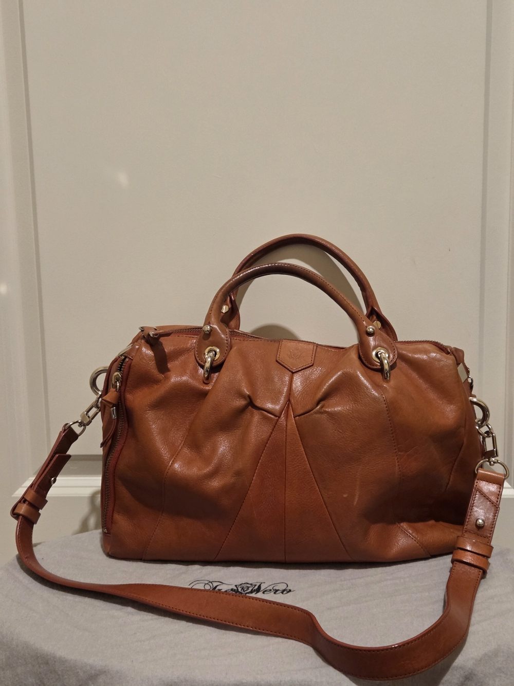 Vintage Tre Vero Leather Tote with Detachable Strap